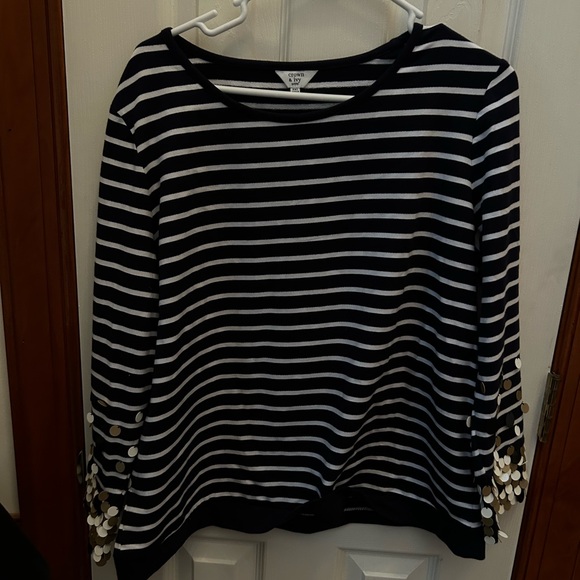crown & ivy Tops - Crown and Ivy EUC PXL BLUE AND WHITE STRIPED TOP WITH DISCS